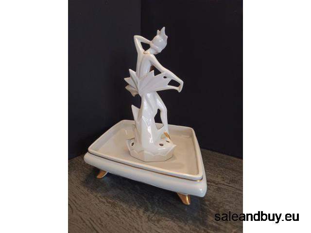 Verkauft !!   - Art Deco Tänzerin mit Blumenschale