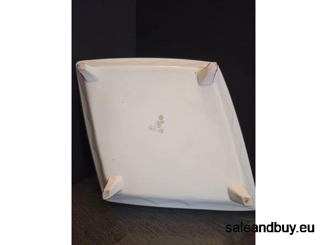 Verkauft !!   - Art Deco Tänzerin mit Blumenschale